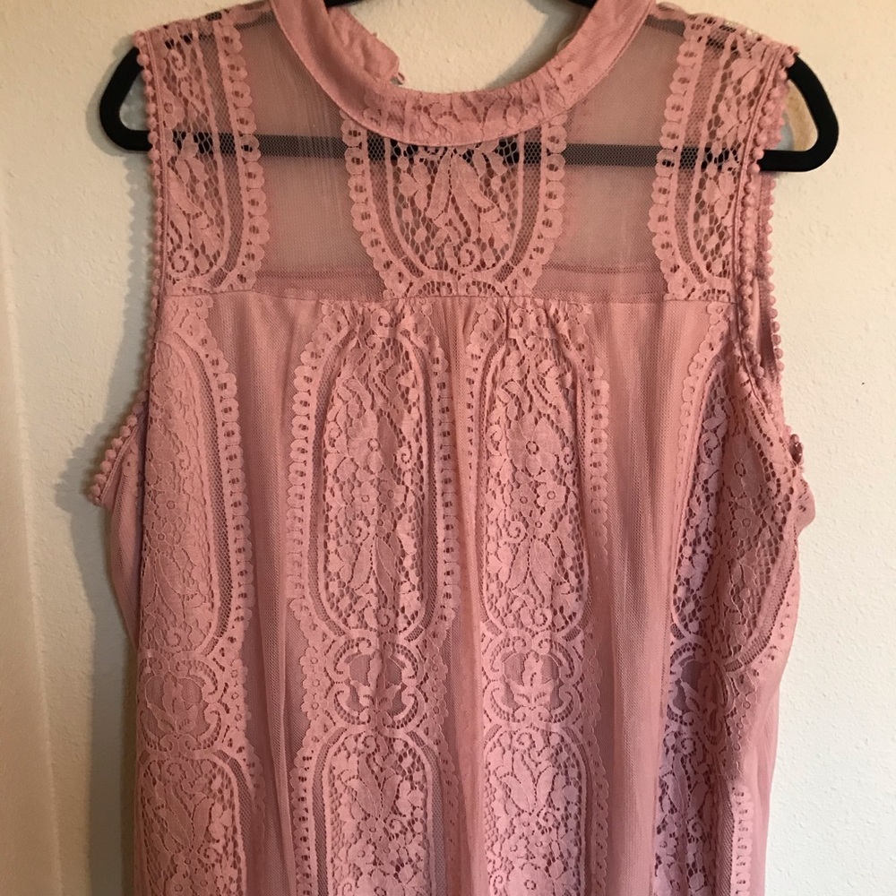 Pink lace overlay sleeveless blouse. Size 2X